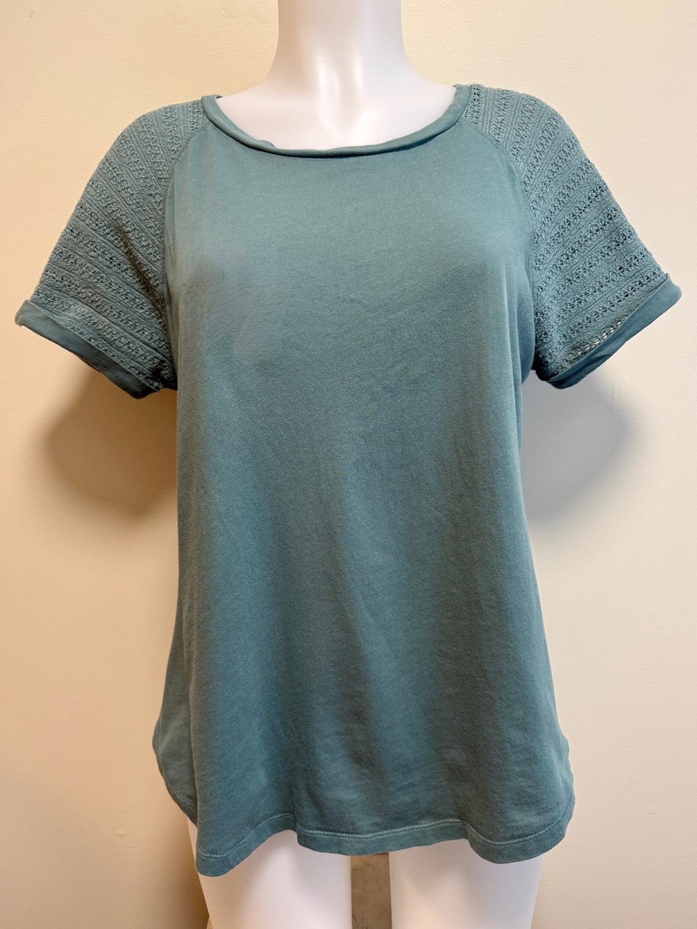 Women’s Short Sleeve Tee with Knit sleeves